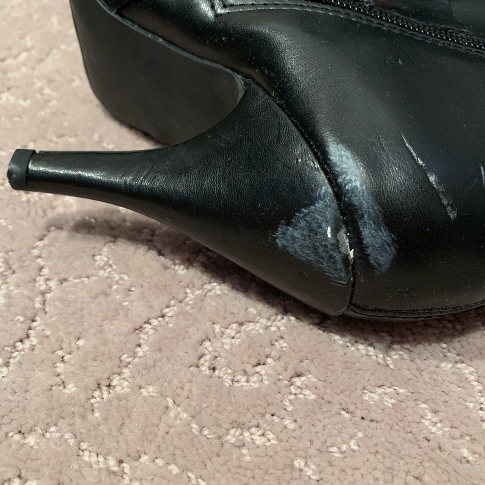 Boots - Picture 4 of 4